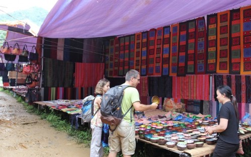 Can Cau & Bac Ha Colorful market 3 nights 2 days