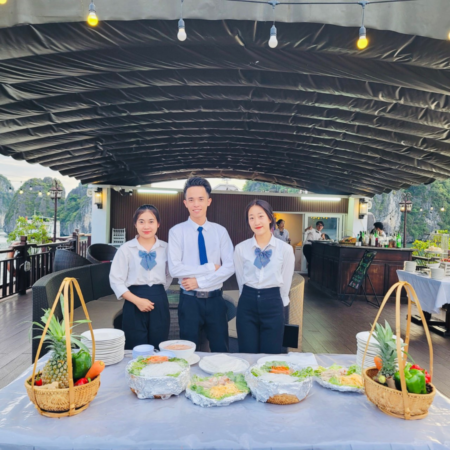 Amanda 5 Star Cruise