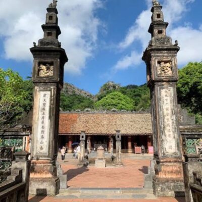 Discovery Hanoi - Hoa Lu - Tam Coc - Mua Cave - Jeep adventure 2 Days 1 Night Countryside Escape