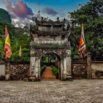 Hanoi - Hoa Lu - Tam Coc Day Tour Scenic Boat Trip & Cycling Adventure