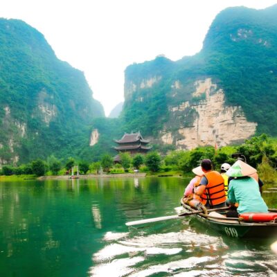 Ninh Binh Jeep Adventure – Trang An or Tam Coc – Mua Cave Full-Day Exploration