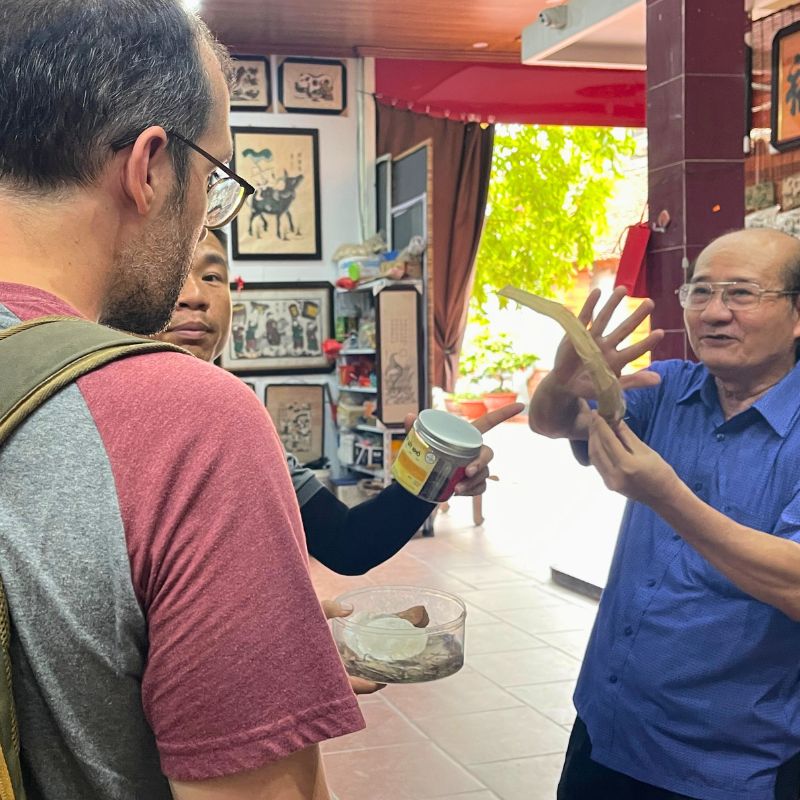 Dong Ho Folk Painting Village & But Thap Pagoda Half Day
