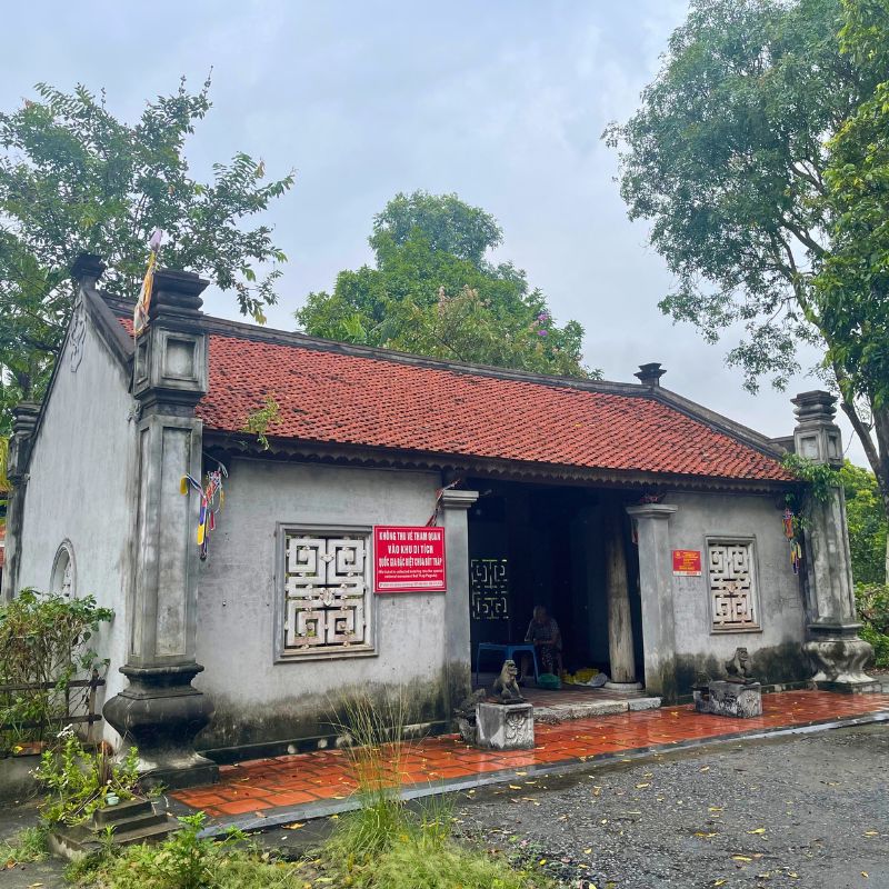 Dong Ho Folk Painting Village & But Thap Pagoda Half Day