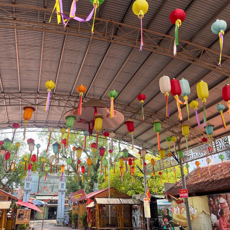 Lacquerware Village, Conical Hat Village & Incense Village Full Day Trip