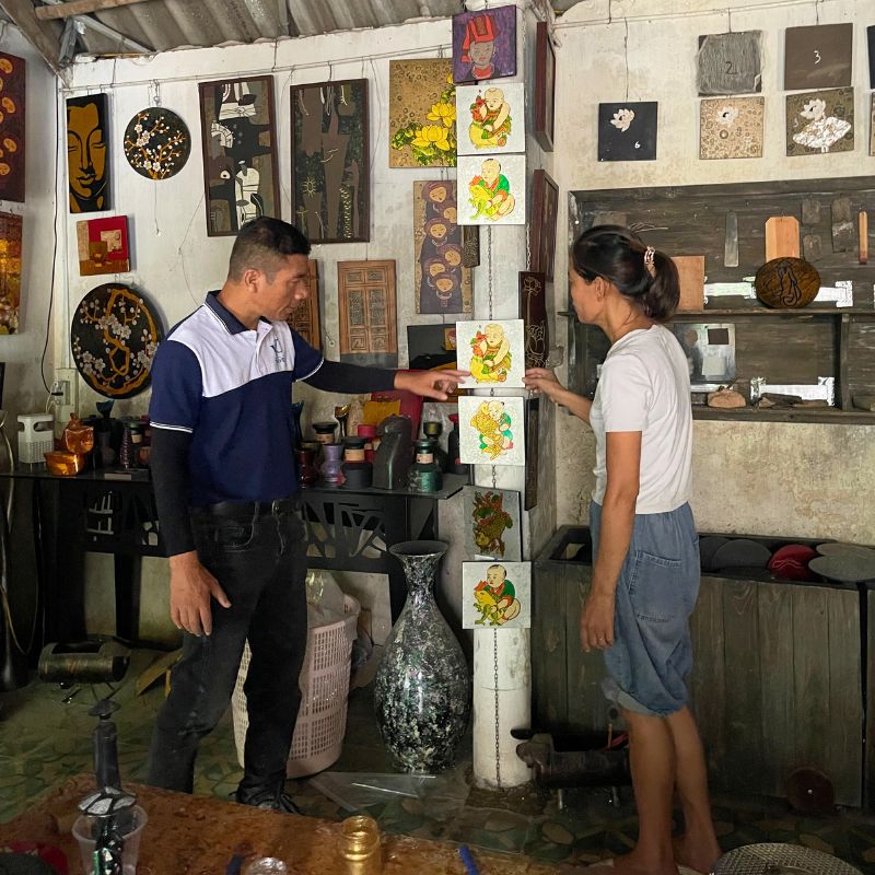 Lacquerware Village, Conical Hat Village & Incense Village Full Day Trip