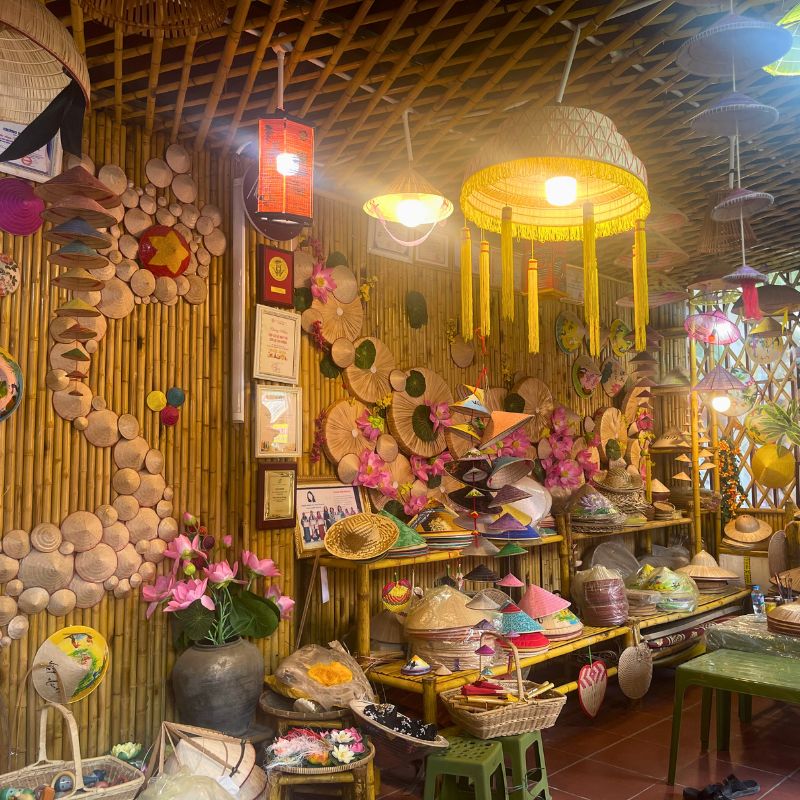 Lacquerware Village, Conical Hat Village & Incense Village Full Day Trip