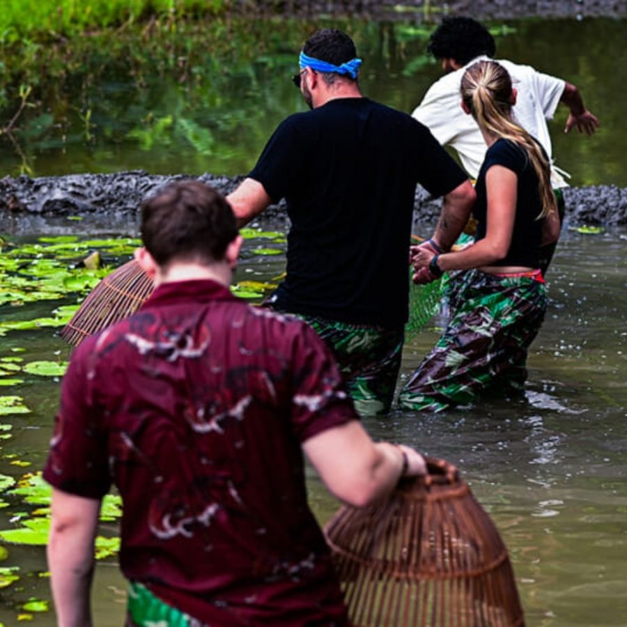 Vietnam Rural Life Experience – Buffalo Bathing, Farming and Local Cooking Tour