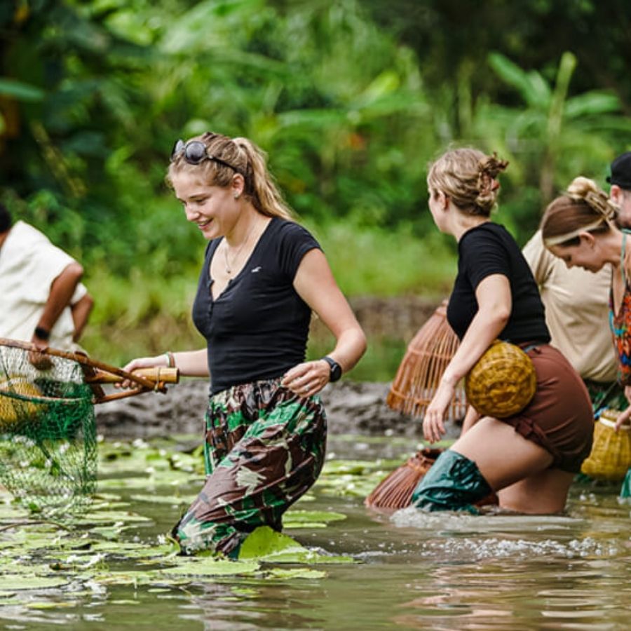 Vietnam Rural Life Experience – Buffalo Bathing, Farming and Local Cooking Tour