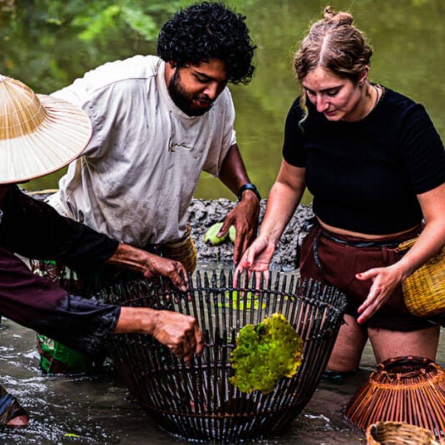 Vietnam Rural Life Experience – Buffalo Bathing, Farming and Local Cooking Tour