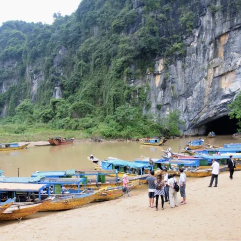 Chay River – Dark Cave Zipline & Mud Bath Full-Day Tour from Hue (Departing on Even Days of the Month)