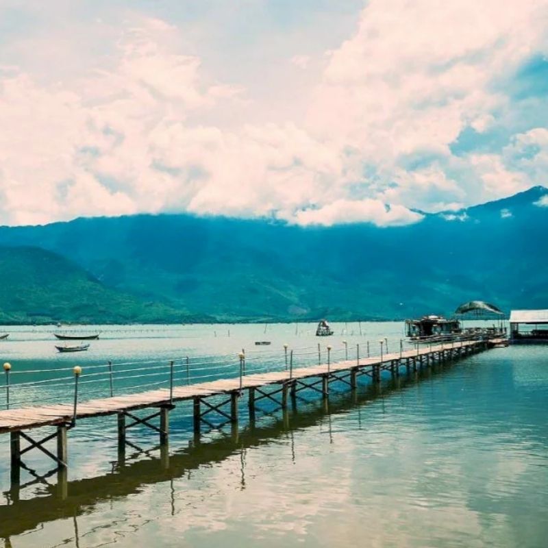 Hue Heritage and Royal Tomb Group Tour from Da Nang and Hoi An