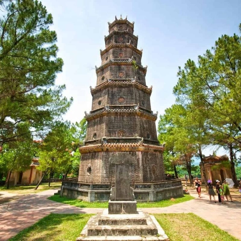 Hue Imperial City & Highlights Small Group Tour (Maximum 13 Pax)