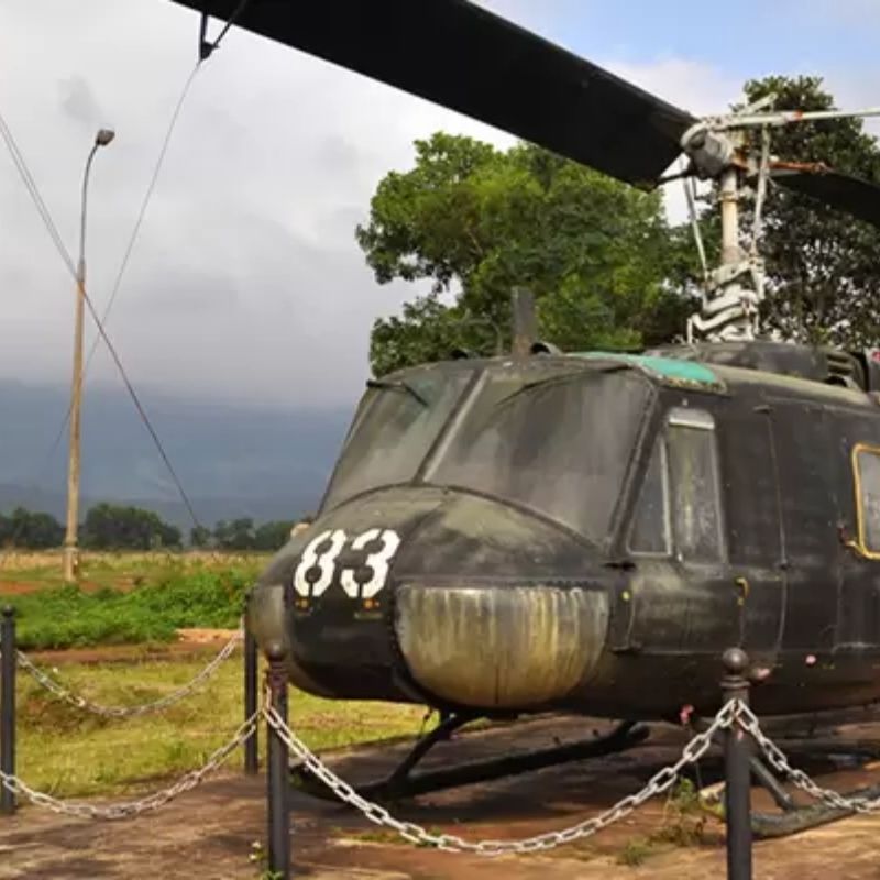 Hue to DMZ & Phong Nha Cave One-Day Small Group Experience