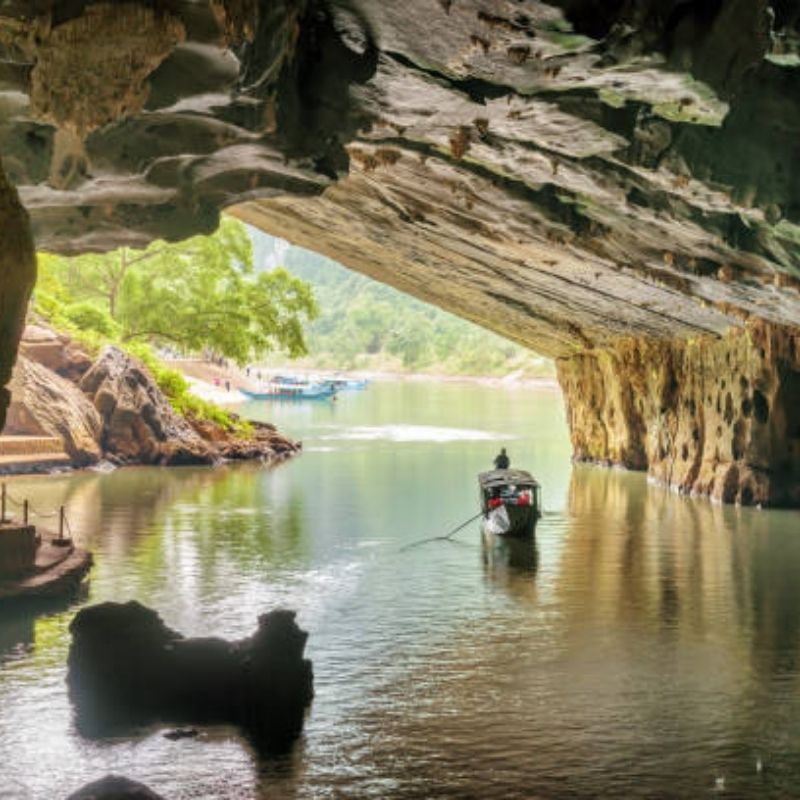 Paradise Cave & Dark Cave Exploration 1-Day Tour from Dong Hoi Phong Nha