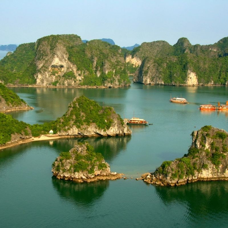 14 Days Vietnam Splendor Tour – Ho Chi Minh, Mekong Delta, Hoi An, Hue, Hanoi, Ninh Binh and Halong Bay