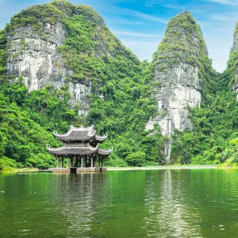 14 Days Vietnam Splendor Tour – Ho Chi Minh, Mekong Delta, Hoi An, Hue, Hanoi, Ninh Binh and Halong Bay