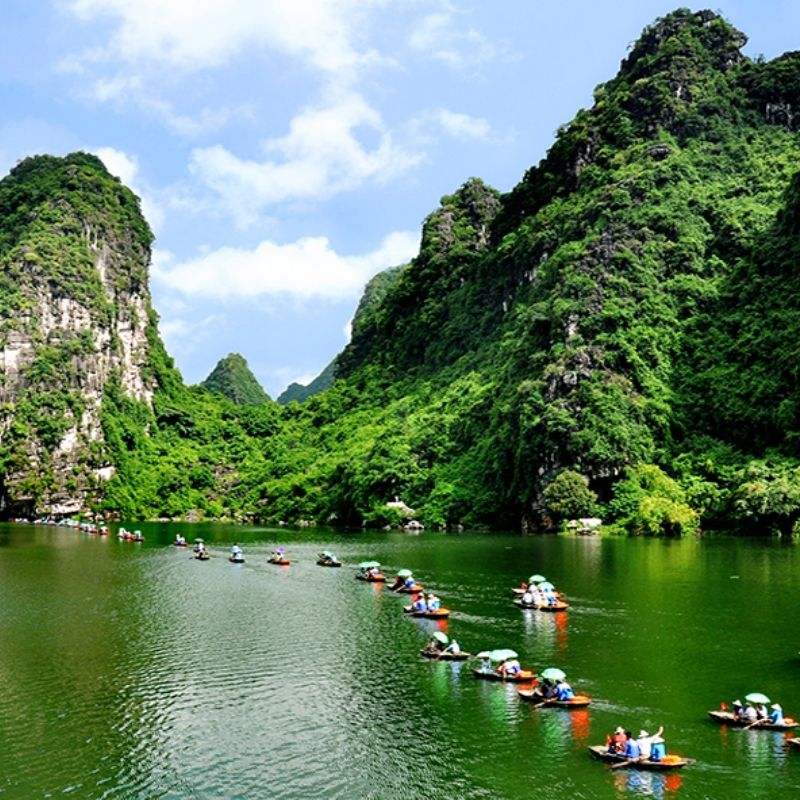 8 Days Vietnam Discovery Tour – Hanoi, Ninh Binh, Halong Bay, Da Nang, Ba Na Hills and Hoi An