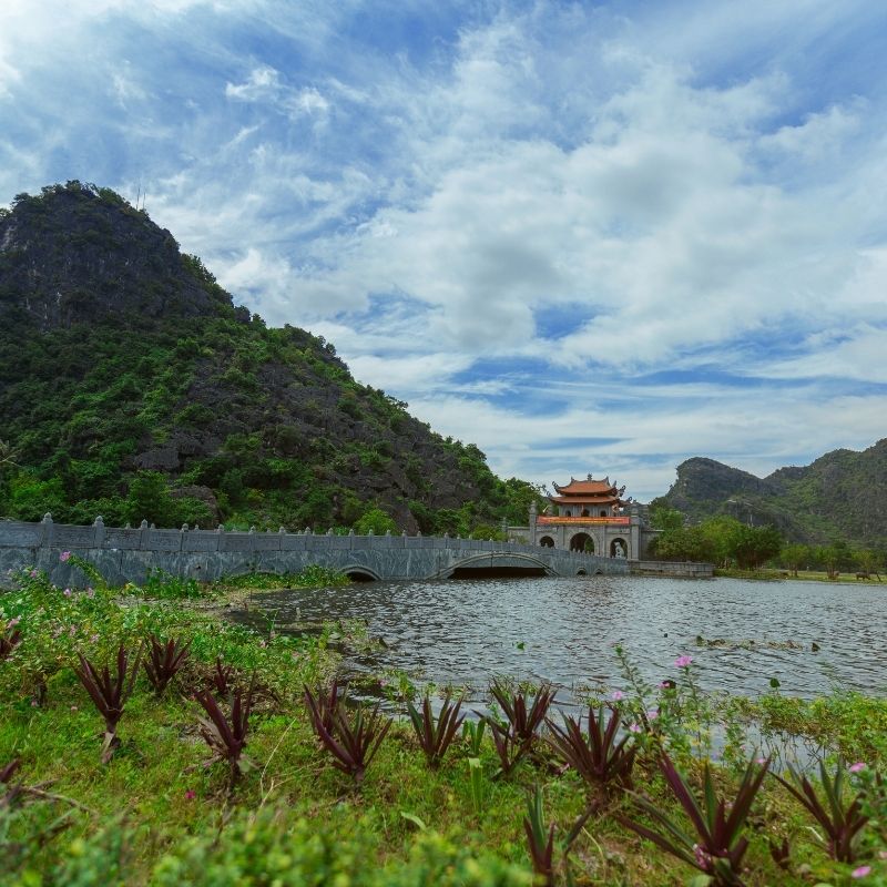 Northern Vietnam Discovery Tour 6 Days Hanoi – Ninh Binh – Sapa – Halong Bay