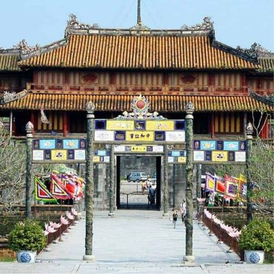 Vietnam Grand Discovery Tour 24 Days Ho Chi Minh City – Da Nang – Hoi An – Hue – Phong Nha – Hanoi – Sapa – Halong Bay – Ninh Binh – Cuc Phuong