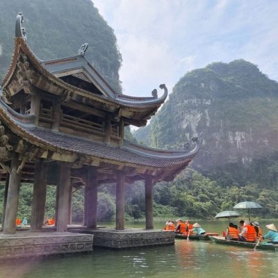 Vietnam Grand Discovery Tour 24 Days Ho Chi Minh City – Da Nang – Hoi An – Hue – Phong Nha – Hanoi – Sapa – Halong Bay – Ninh Binh – Cuc Phuong