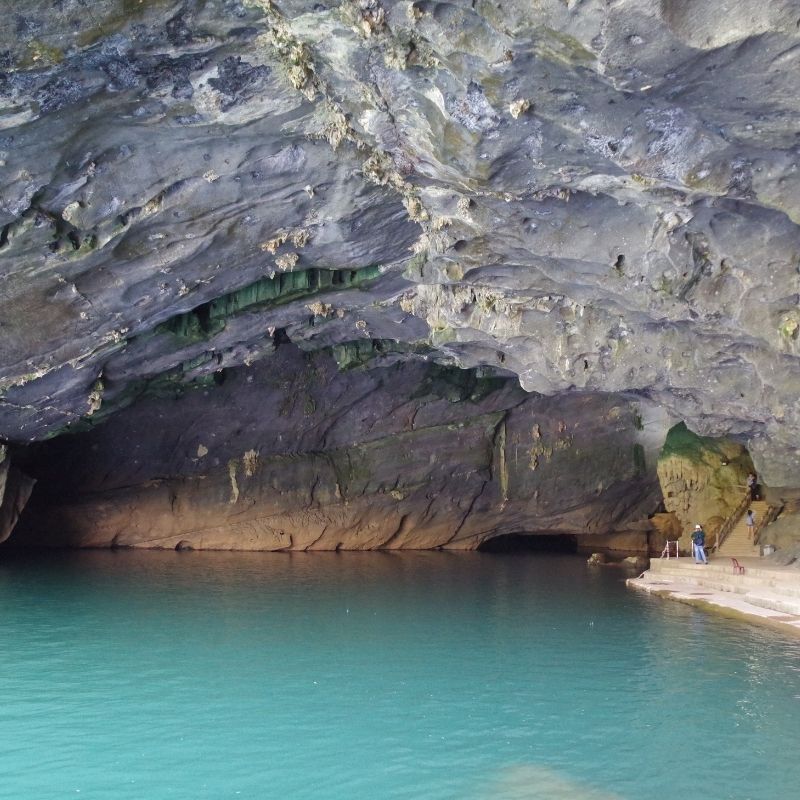 Vietnam Sun & Sea Adventure – 18 Days