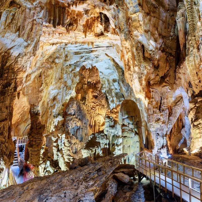 Vietnam Sun & Sea Adventure – 18 Days