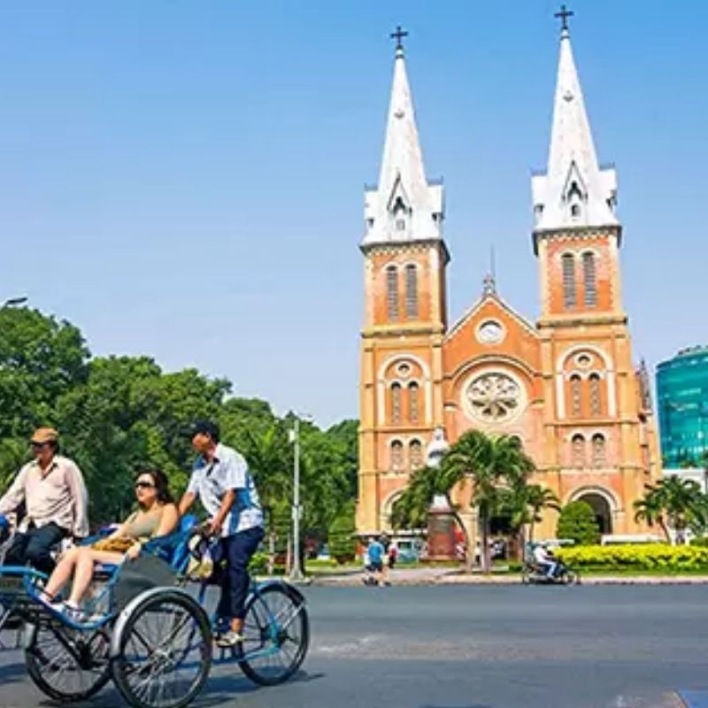 Vietnam at a Glance Tour 10 Days Ho Chi Minh City – Mekong Delta – Hoi An – Hue – Hanoi – Halong Bay