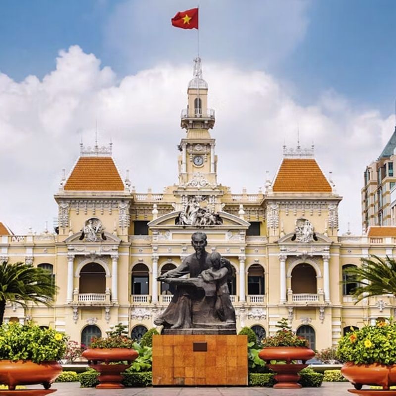 Vietnam at a Glance Tour 10 Days Ho Chi Minh City – Mekong Delta – Hoi An – Hue – Hanoi – Halong Bay