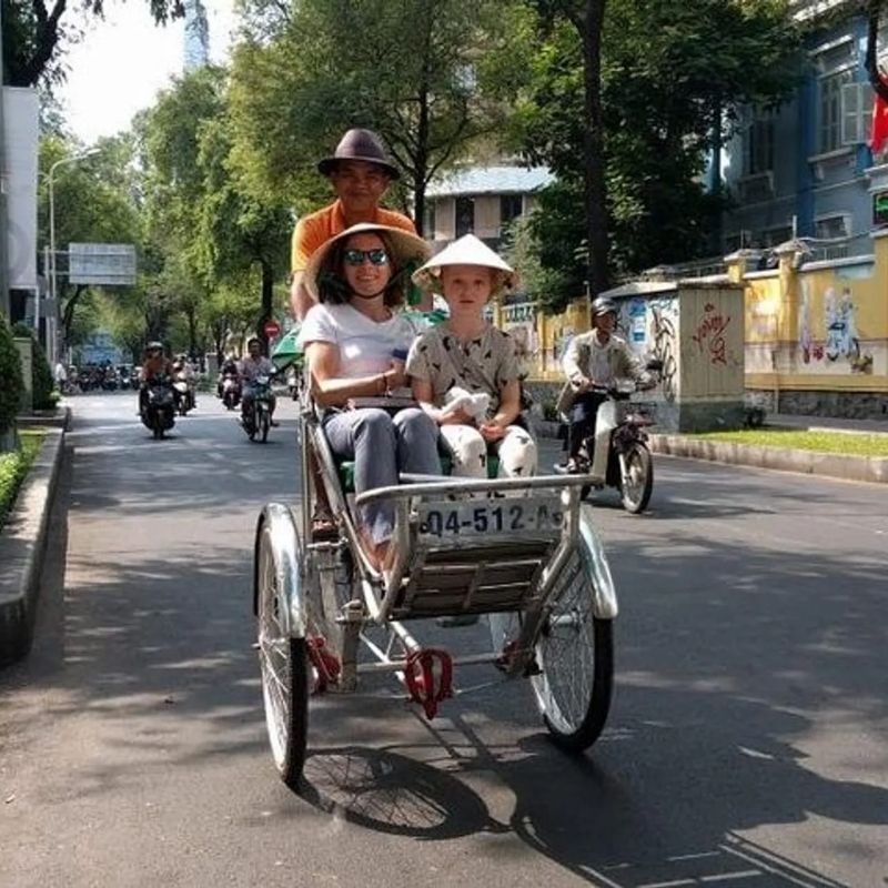 Saigon Cyclo Tour with Guide – City Highlights or Local Experience