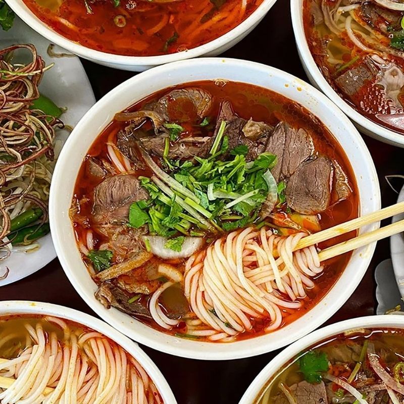 Saigon Food and Sight Motorbike Tour – Street Food, Landmarks and Hidden Gems 4 Hours