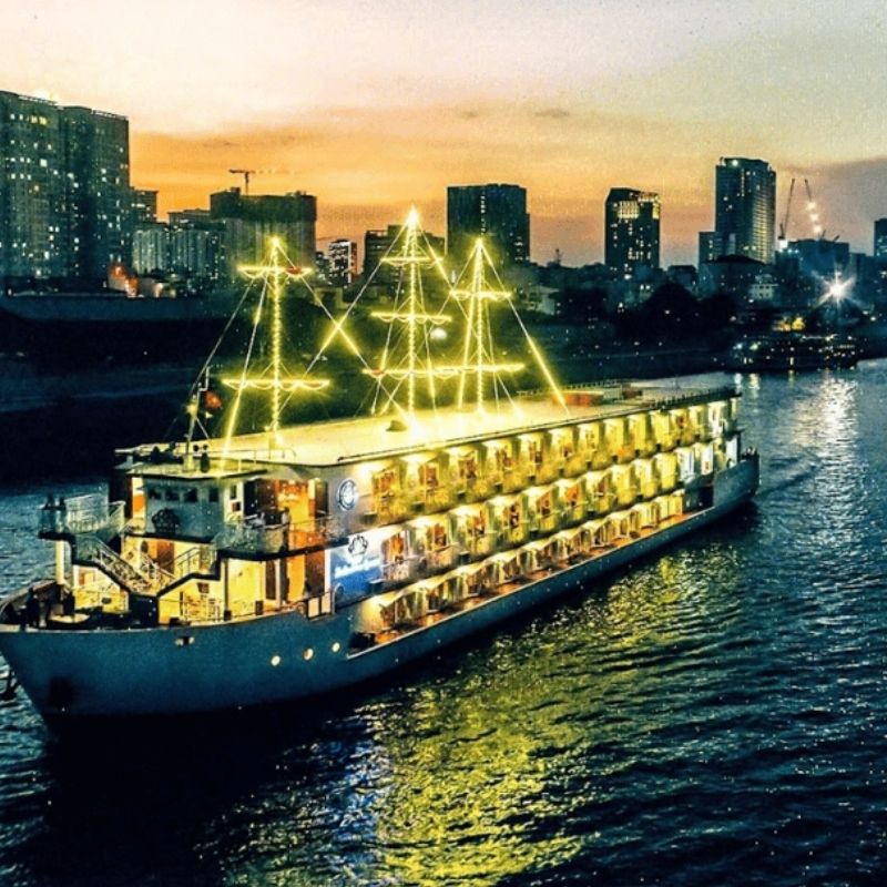 Saigon Night Cyclo & Dinner Cruise – Romantic River Experience