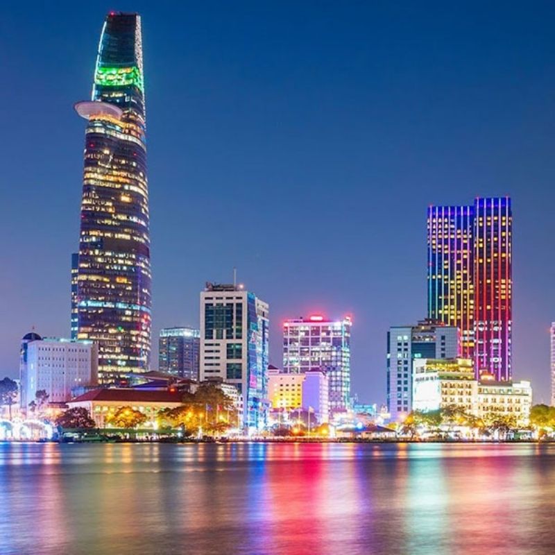 Saigon Night Motorbike Tour – Food Beer and Live Music Experience 4 Hours