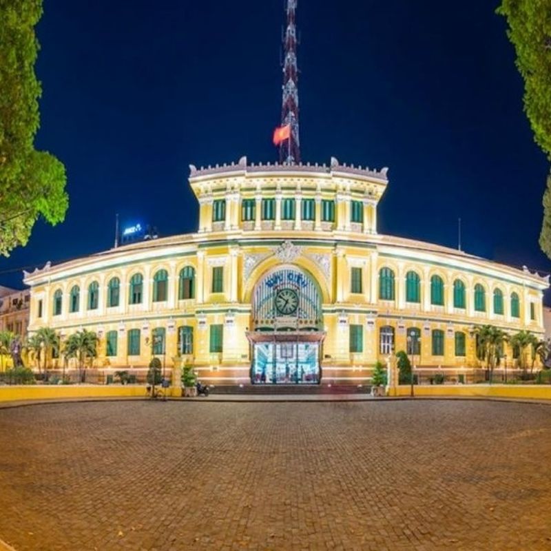 Saigon Night Motorbike Tour – Food Beer and Live Music Experience 4 Hours