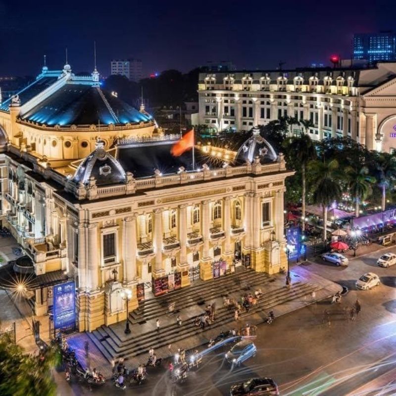Saigon Night Motorbike Tour – Food Beer and Live Music Experience 4 Hours