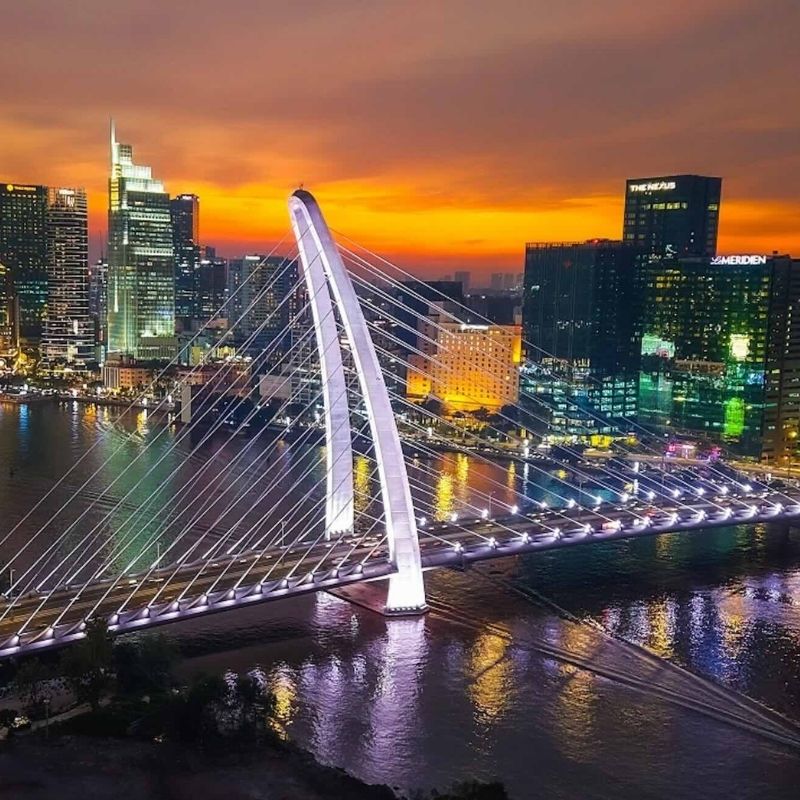 Saigon Night Motorbike Tour – Food Beer and Live Music Experience 4 Hours