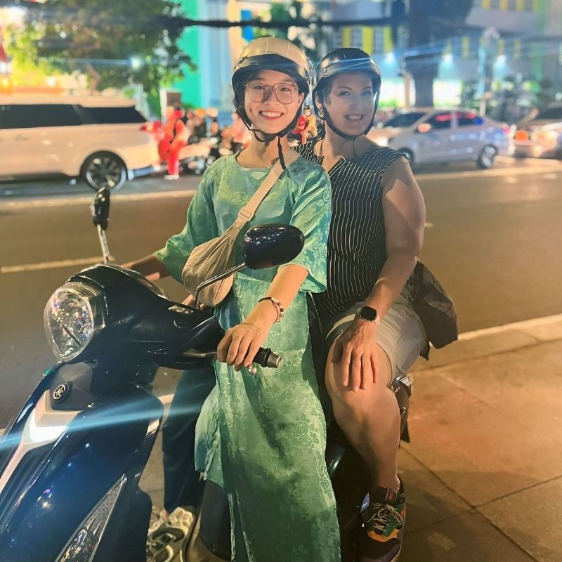 Saigon Street Food Motorbike Tour – Classic Local Food Experience 4 Hours