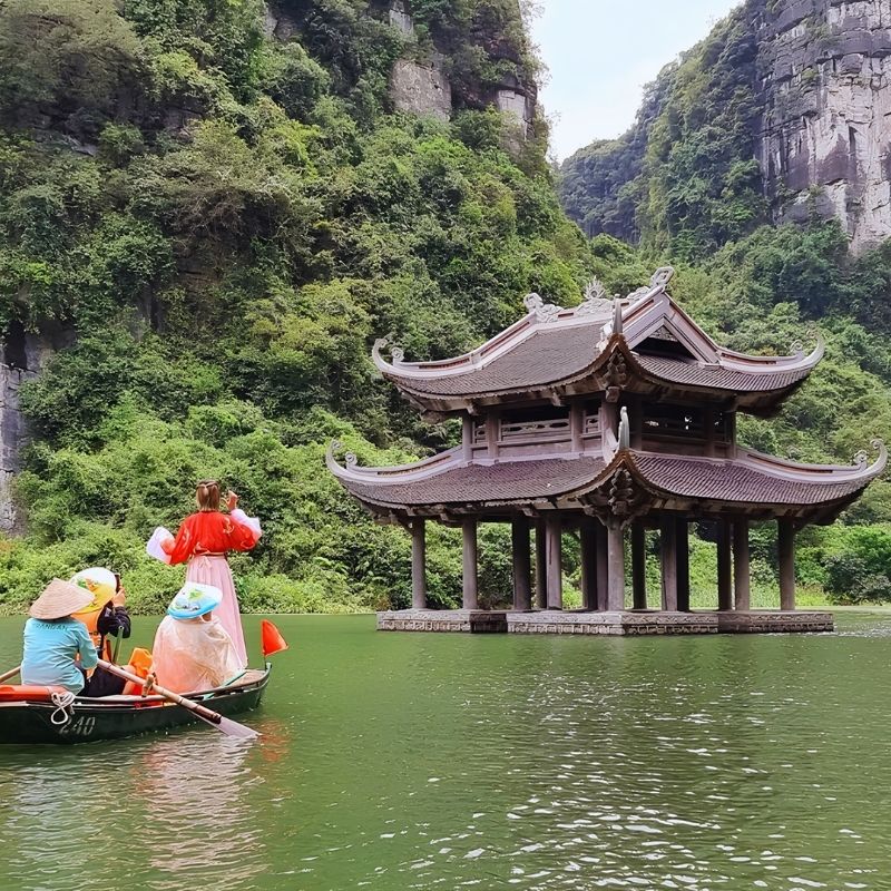 Halong Bay Cruise – Ninh Binh - Hanoi Discovery 3 Days 2 Nights
