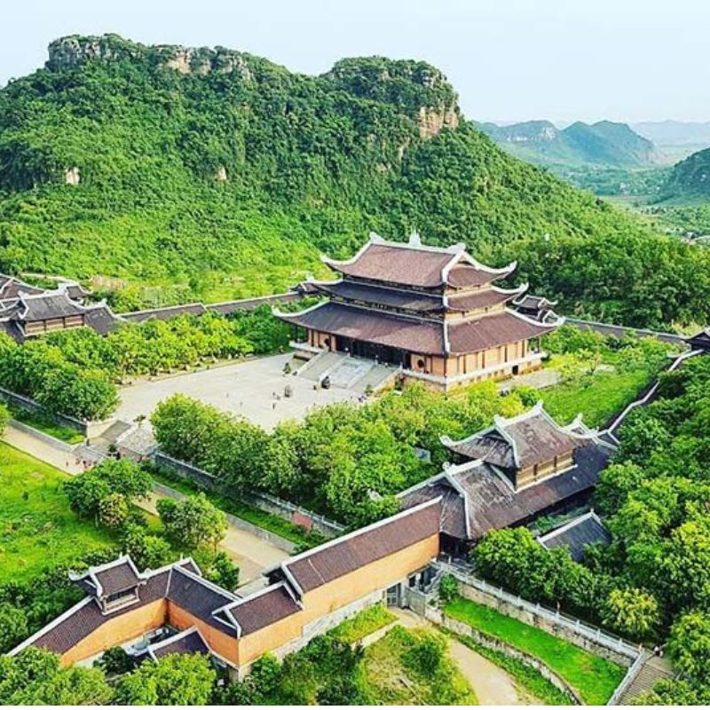 Ninh Binh – Ha Long Bay – Hanoi (3 Days / 2 Nights)