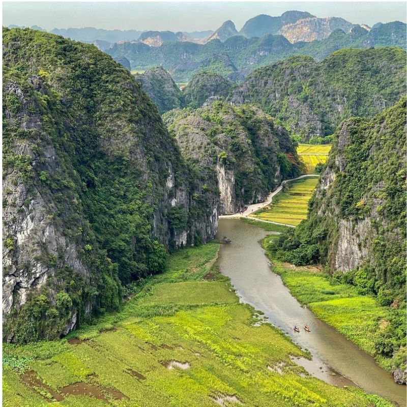 Ninh Binh – Ha Long Bay – Hanoi (3 Days / 2 Nights)