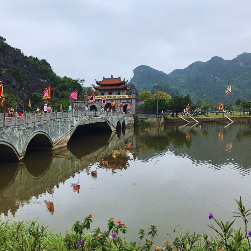 Ninh Binh – Ha Long Bay – Hanoi (3 Days / 2 Nights)