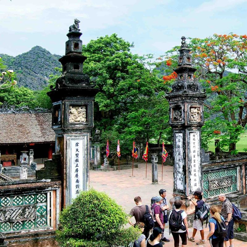 Hanoi – Ninh Binh – Halong Bay 2 Days 1 Night Group Tour