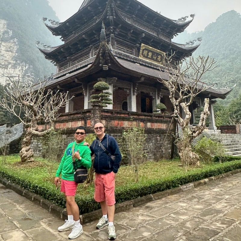 2-Day Thien Ha Cave & Ninh Binh Nature, Culture & Cycling Tour