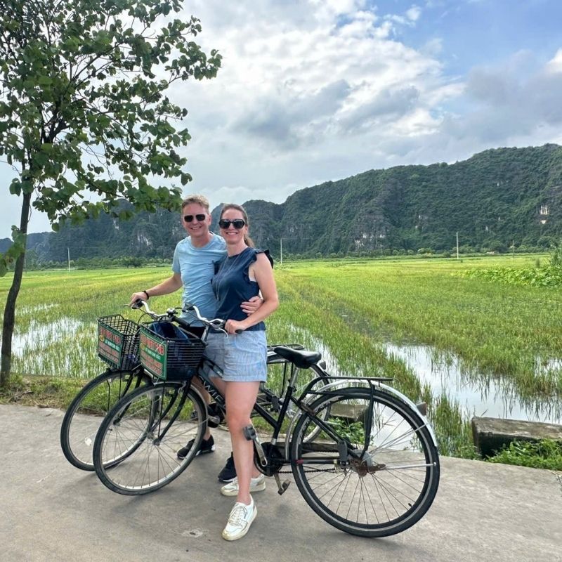 2-Day Thien Ha Cave & Ninh Binh Nature, Culture & Cycling Tour