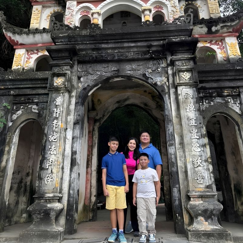 2-Day Thien Ha Cave & Ninh Binh Nature, Culture & Cycling Tour
