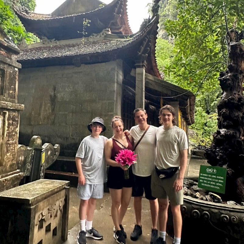 2-Day Thien Ha Cave & Ninh Binh Nature, Culture & Cycling Tour