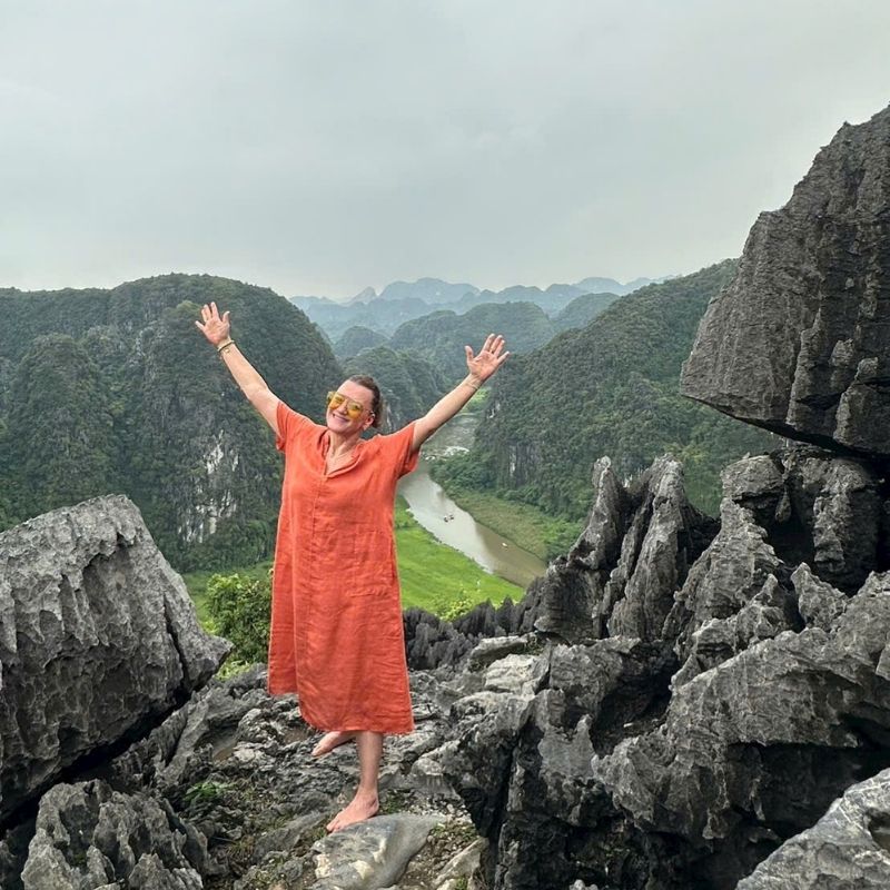2-Day Thien Ha Cave & Ninh Binh Nature, Culture & Cycling Tour