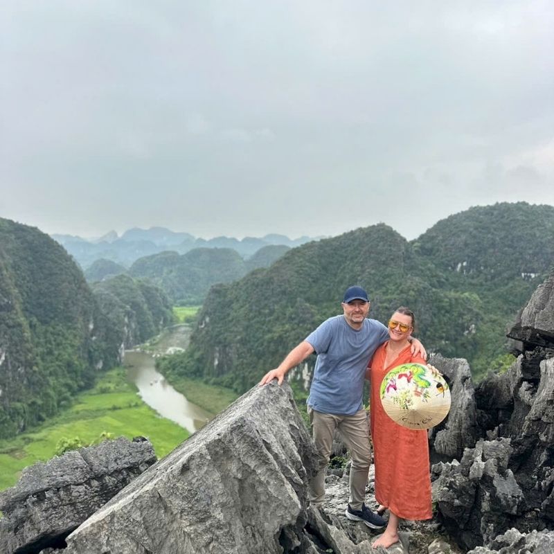2-Day Thien Ha Cave & Ninh Binh Nature, Culture & Cycling Tour