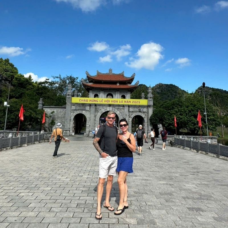 2-Day Thien Ha Cave & Ninh Binh Nature, Culture & Cycling Tour