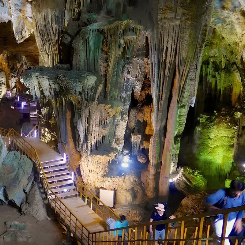 2-Day Thien Ha Cave & Ninh Binh Nature, Culture & Cycling Tour