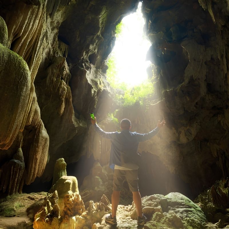 Private Ninh Binh Day Tour Thien Ha Cave, Hoa Lu & Mua Cave